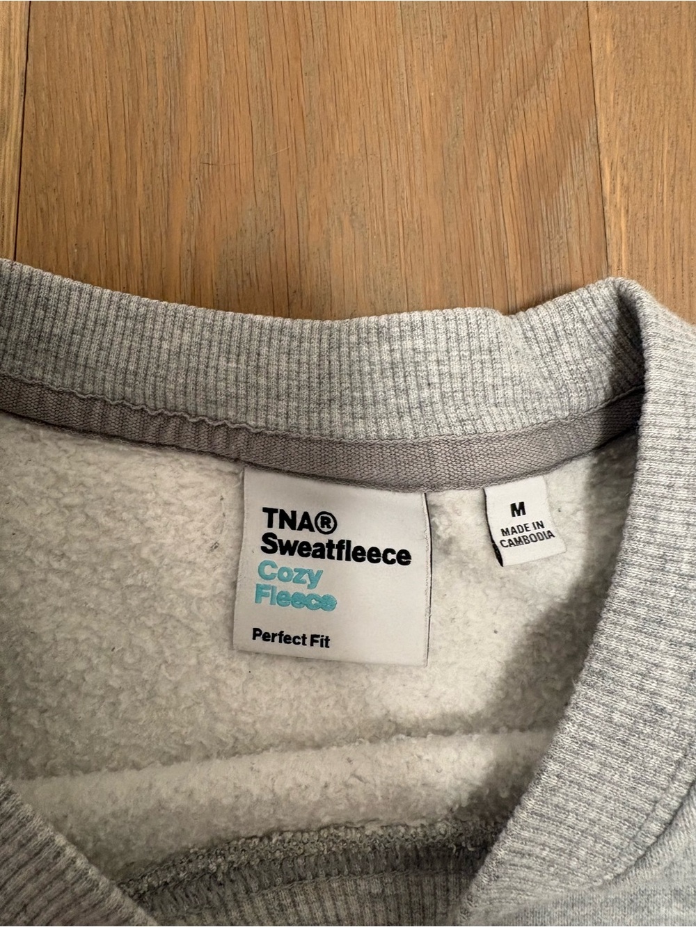 Aritzia cozy sweat fleece Crewneck Sweatshirt - Light Gray - Picture 2 of 3